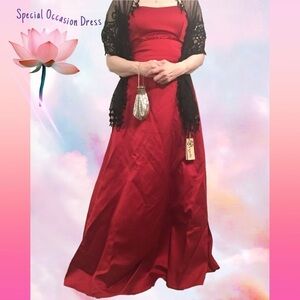 Evening/Special Occasion Strapless Red Satin Formal Y2K Vintage Gown/Dress